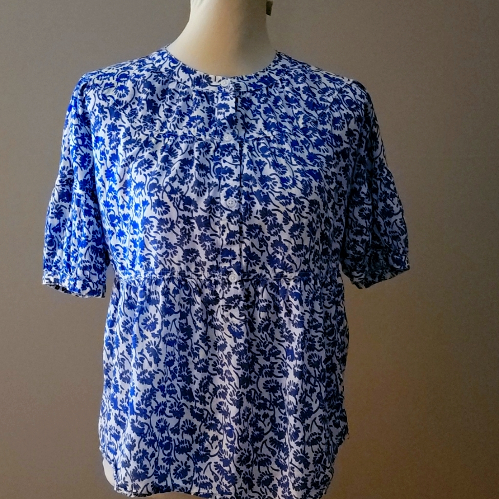 Gap Shirt In Medium
